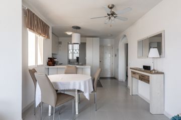https://cdn.resales-online.com/public/hku2fpg7p6/properties/62f7653b45b011f0ad0102e0405b089b/w1200/7-aa4cc561180b369757c0bb4af9886cd3.jpg?v=1749532032