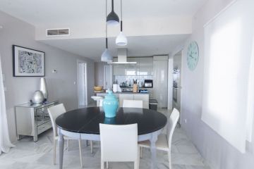 https://cdn.resales-online.com/public/sb5m6pabs6/properties/0941c6cd451711f0ad0102e0405b089b/w1200/6-241328e1bcc9c0d8ce1222beb6c967a8.jpg?v=1749553958