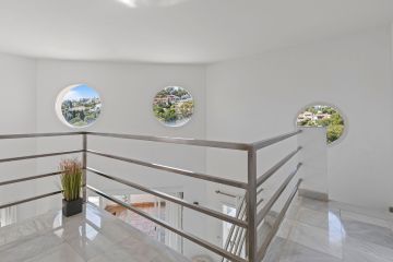 https://cdn.resales-online.com/public/e6bso0axae/properties/3e8574fd412911f0ad0102e0405b089b/w1200/5-3595ad71cbd87be6c3643a4285ef4791.jpg?v=1749551820