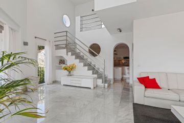 https://cdn.resales-online.com/public/e6bso0axae/properties/3e8574fd412911f0ad0102e0405b089b/w1200/7-aa4cc561180b369757c0bb4af9886cd3.jpg?v=1749551820