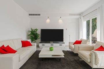 https://cdn.resales-online.com/public/e6bso0axae/properties/3e8574fd412911f0ad0102e0405b089b/w1200/9-467d0cee5b725f3ef65f102a0c2e69c0.jpg?v=1749551820