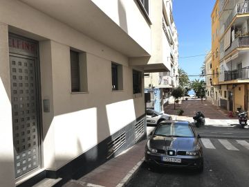 https://cdn.resales-online.com/public/lfdk02ac23/properties/0508f8a7453611f0ad0102e0405b089b/w1200/16-ec67b526875bf0124b6ce4328a754439.jpg?v=1749726784