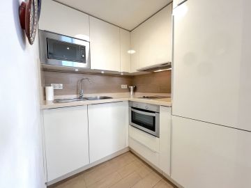 https://cdn.resales-online.com/public/lfdk02ac23/properties/0508f8a7453611f0ad0102e0405b089b/w1200/8-e64a9055bba3e77ac8aca3b893cdf826.jpg?v=1749726784
