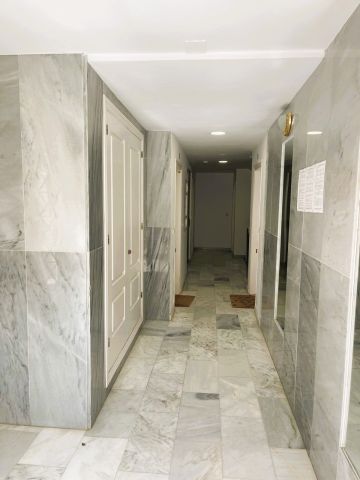 https://cdn.resales-online.com/public/uxf862ecr8/properties/bae4e3f247bc11f0ad0102e0405b089b/w1200/18-cc72f169493c096e712837ff5d8b6e41.jpg?v=1753276306