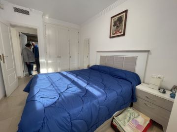 https://cdn.resales-online.com/public/uxf862ecr8/properties/bae4e3f247bc11f0ad0102e0405b089b/w1200/7-aa4cc561180b369757c0bb4af9886cd3.jpg?v=1749758253