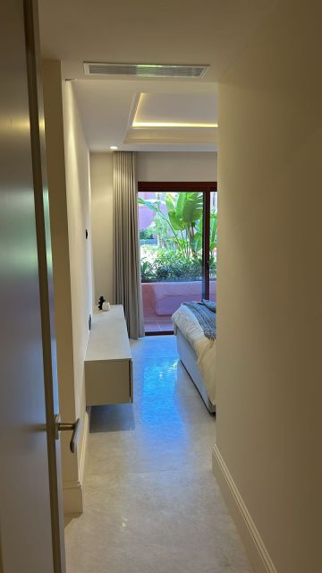 https://cdn.resales-online.com/public/9lzc92ntutwmhm8g/properties/536b29534aa811f0ad0102e0405b089b/w1200/11-20939a0134ad724a8cb2a801094d15a4.jpg?v=1750078959