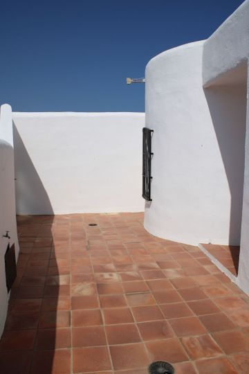 https://cdn.resales-online.com/public/mf919c1vse/properties/a0dc71f1492211f0ad0102e0405b089b/w1200/9-467d0cee5b725f3ef65f102a0c2e69c0.jpg?v=1749911724