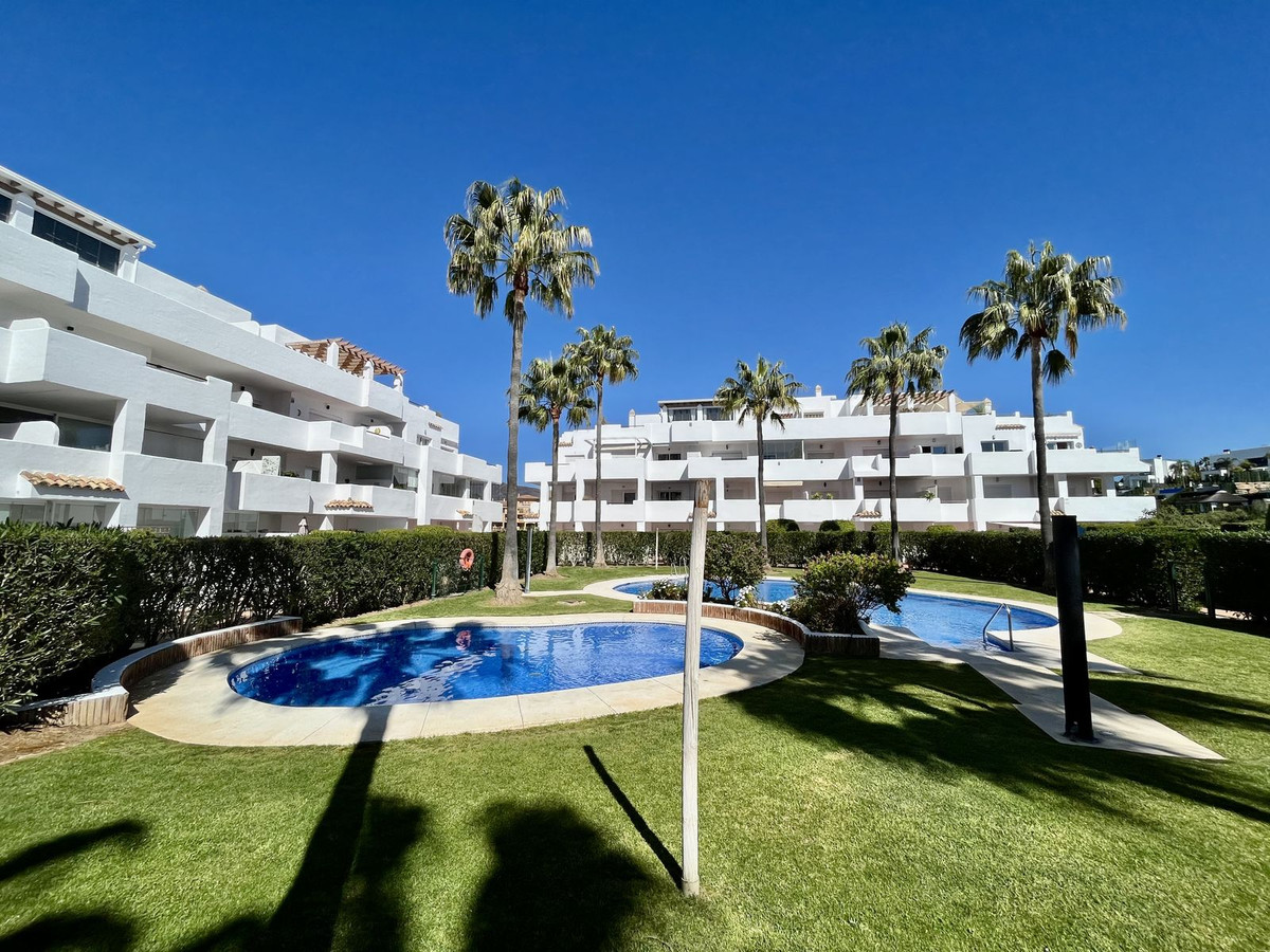 https://cdn.resales-online.com/public/egar3xm0bp/properties/87547f97356011f0ad0102e0405b089b/w1200/1-7980e48d732b6fc85c14b43b94d2aa54.jpg?v=1747738766
