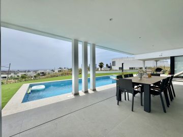 https://cdn.resales-online.com/public/vgq4hvrj6c/properties/3920e3c24b5b11f0ad0102e0405b089b/w1200/11-20939a0134ad724a8cb2a801094d15a4.jpg?v=1750155890