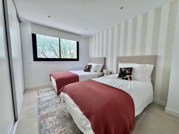 https://cdn.resales-online.com/public/vgq4hvrj6c/properties/3920e3c24b5b11f0ad0102e0405b089b/w1200/35-53608d01401493ba18e3704836160563.jpg?v=1750155890