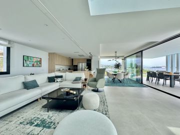 https://cdn.resales-online.com/public/vgq4hvrj6c/properties/3920e3c24b5b11f0ad0102e0405b089b/w1200/4-c23c0f86247804fa50226aecd8b0b2c8.jpg?v=1750155890