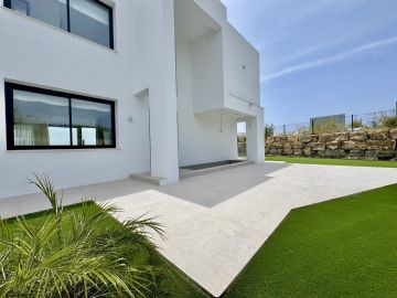 https://cdn.resales-online.com/public/vgq4hvrj6c/properties/3920e3c24b5b11f0ad0102e0405b089b/w1200/48-995152433a6d9da26e318d14b54534ba.jpg?v=1750155890