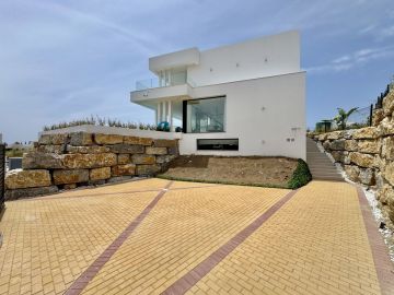https://cdn.resales-online.com/public/vgq4hvrj6c/properties/3920e3c24b5b11f0ad0102e0405b089b/w1200/51-1a006e3d9335f058903eb94f281586d2.jpg?v=1750155890