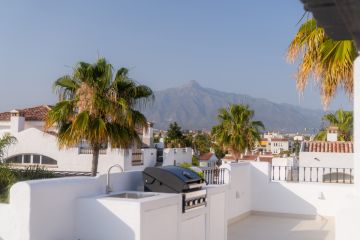 https://cdn.resales-online.com/public/xxgluerdu7/properties/423e84c74b3511f0ad0102e0405b089b/w1200/1-7980e48d732b6fc85c14b43b94d2aa54.jpg?v=1750138856