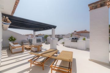 https://cdn.resales-online.com/public/xxgluerdu7/properties/423e84c74b3511f0ad0102e0405b089b/w1200/26-c684a62c9f160a1f90904dd925da0645.jpg?v=1750138856