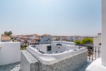 https://cdn.resales-online.com/public/xxgluerdu7/properties/423e84c74b3511f0ad0102e0405b089b/w1200/28-ef19a2c59920e2e087cd278a51b6dbf8.jpg?v=1750138856