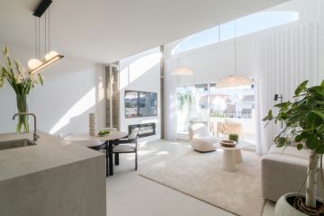 https://cdn.resales-online.com/public/xxgluerdu7/properties/423e84c74b3511f0ad0102e0405b089b/w1200/6-241328e1bcc9c0d8ce1222beb6c967a8.jpg?v=1750138856