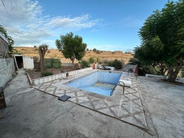 https://cdn.resales-online.com/public/7jbti67jd9/properties/67967c7e4c3d11f0ad0102e0405b089b/w1200/3-e898b2bb2a2fdfd06d2c39894dce8316.jpg?v=1750256183