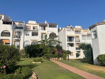 https://cdn.resales-online.com/public/u6447mvlgg/properties/401bf34b4c3a11f0ad0102e0405b089b/w1200/1-7980e48d732b6fc85c14b43b94d2aa54.jpg?v=1750252094