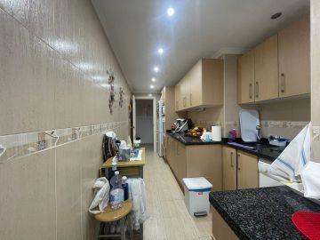 https://cdn.resales-online.com/public/u6447mvlgg/properties/401bf34b4c3a11f0ad0102e0405b089b/w1200/10-bb915d1cb19341576dcdc994b81ab9c5.jpg?v=1750252094