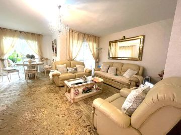 https://cdn.resales-online.com/public/u6447mvlgg/properties/401bf34b4c3a11f0ad0102e0405b089b/w1200/3-e898b2bb2a2fdfd06d2c39894dce8316.jpg?v=1750252094