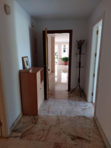 https://cdn.resales-online.com/public/98yp9nw7t6/properties/55ceaff64c3811f0ad0102e0405b089b/w1200/16-ec67b526875bf0124b6ce4328a754439.jpg?v=1750251562