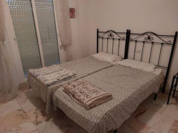 https://cdn.resales-online.com/public/98yp9nw7t6/properties/55ceaff64c3811f0ad0102e0405b089b/w1200/17-dd5fcd4f0eb487dfa3803f7e20814c0e.jpg?v=1750251562
