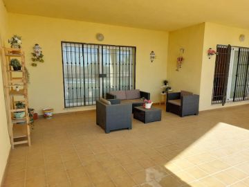 https://cdn.resales-online.com/public/98yp9nw7t6/properties/55ceaff64c3811f0ad0102e0405b089b/w1200/3-e898b2bb2a2fdfd06d2c39894dce8316.jpg?v=1750251562