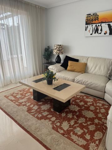https://cdn.resales-online.com/public/sb5m6pabs6/properties/b908404c451a11f0ad0102e0405b089b/w1200/10-bb915d1cb19341576dcdc994b81ab9c5.jpg?v=1749632864