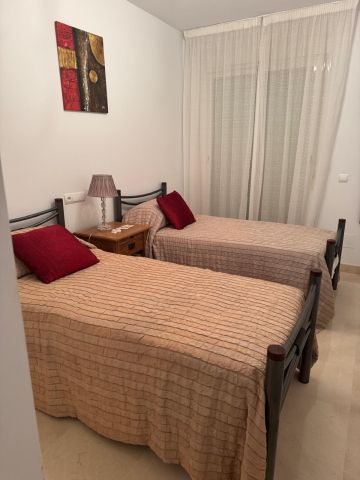 https://cdn.resales-online.com/public/sb5m6pabs6/properties/b908404c451a11f0ad0102e0405b089b/w1200/13-5fd73dea700db77384c091ca9818b1a9.jpg?v=1749632864