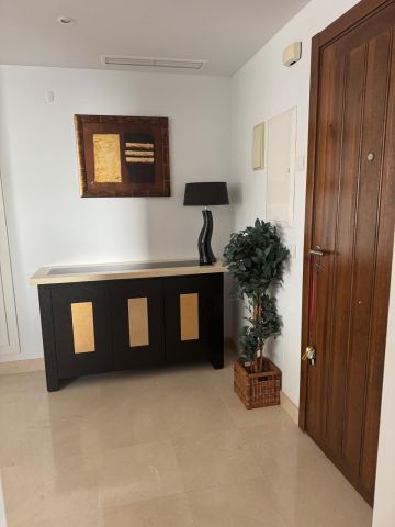 https://cdn.resales-online.com/public/sb5m6pabs6/properties/b908404c451a11f0ad0102e0405b089b/w1200/2-5bd7b9d04b45e33852eaf0ec6670150d.jpg?v=1749632864