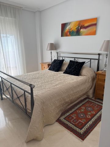 https://cdn.resales-online.com/public/sb5m6pabs6/properties/b908404c451a11f0ad0102e0405b089b/w1200/20-d1f7658cbe4ba6cd8666fec30fba80ad.jpg?v=1749632864