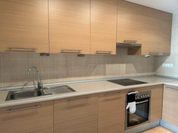 https://cdn.resales-online.com/public/sb5m6pabs6/properties/b908404c451a11f0ad0102e0405b089b/w1200/3-e898b2bb2a2fdfd06d2c39894dce8316.jpg?v=1749632864