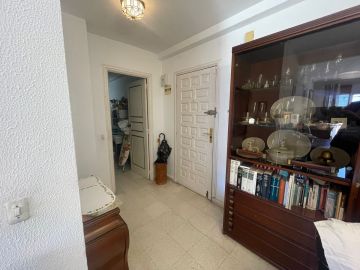 https://cdn.resales-online.com/public/u6447mvlgg/properties/fb0373223ca611f0ad0102e0405b089b/w1200/3-e898b2bb2a2fdfd06d2c39894dce8316.jpg?v=1748539023