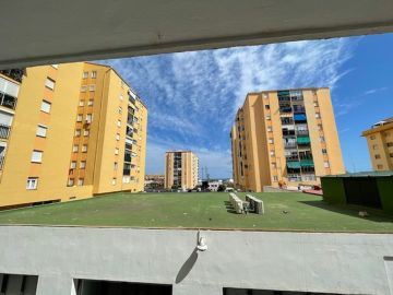 https://cdn.resales-online.com/public/u6447mvlgg/properties/fb0373223ca611f0ad0102e0405b089b/w1200/8-e64a9055bba3e77ac8aca3b893cdf826.jpg?v=1748539023