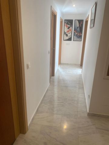 https://cdn.resales-online.com/public/04l12bgg3v/properties/0830f2f94dbe11f0ad0102e0405b089b/w1200/15-11d12f2f454f2f5e9b981fdd8b901d51.jpg?v=1750417994