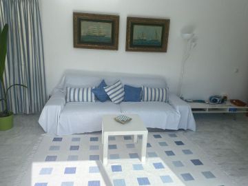 https://cdn.resales-online.com/public/04l12bgg3v/properties/0830f2f94dbe11f0ad0102e0405b089b/w1200/20-d1f7658cbe4ba6cd8666fec30fba80ad.jpg?v=1750417994