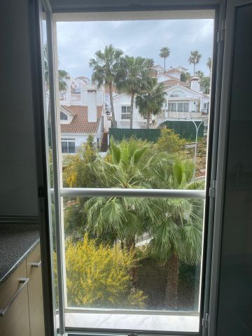 https://cdn.resales-online.com/public/04l12bgg3v/properties/0830f2f94dbe11f0ad0102e0405b089b/w1200/23-79897b85162c6a486c7a4d1eb46924dd.jpg?v=1750417994