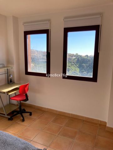 https://cdn.resales-online.com/public/kjmc8cx76g/properties/19289cc3349b11f0ad0102e0405b089b/w1200/18-cc72f169493c096e712837ff5d8b6e41.jpg?v=1750418997