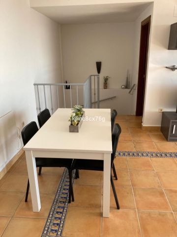 https://cdn.resales-online.com/public/kjmc8cx76g/properties/19289cc3349b11f0ad0102e0405b089b/w1200/7-aa4cc561180b369757c0bb4af9886cd3.jpg?v=1750418997