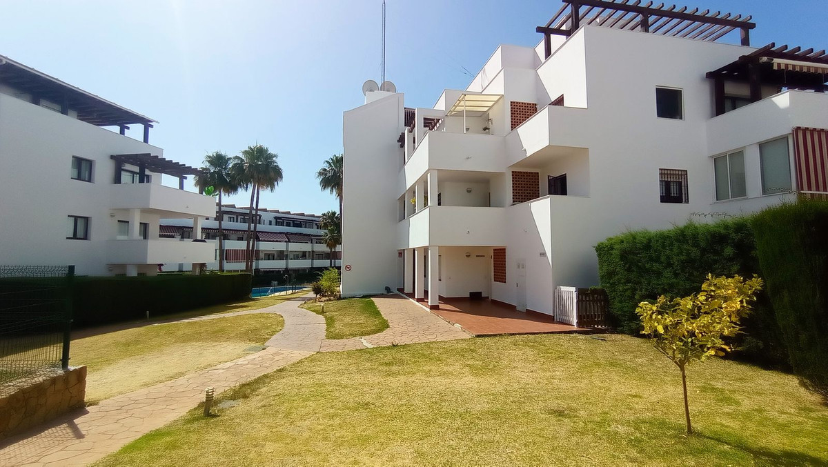 https://cdn.resales-online.com/public/vvmcvbjtgt/properties/a68230294de011f0ad0102e0405b089b/w1200/1-7980e48d732b6fc85c14b43b94d2aa54.jpg?v=1750432764