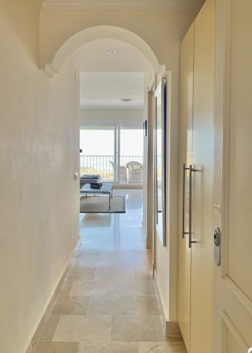 https://cdn.resales-online.com/public/b5pwwvyejo/properties/31c834e94dae11f0ad0102e0405b089b/w1200/28-ef19a2c59920e2e087cd278a51b6dbf8.jpg?v=1750411166