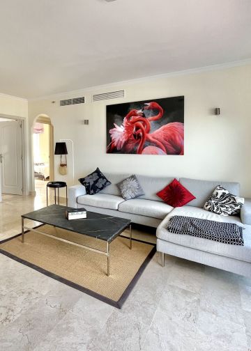 https://cdn.resales-online.com/public/b5pwwvyejo/properties/31c834e94dae11f0ad0102e0405b089b/w1200/8-e64a9055bba3e77ac8aca3b893cdf826.jpg?v=1750411166