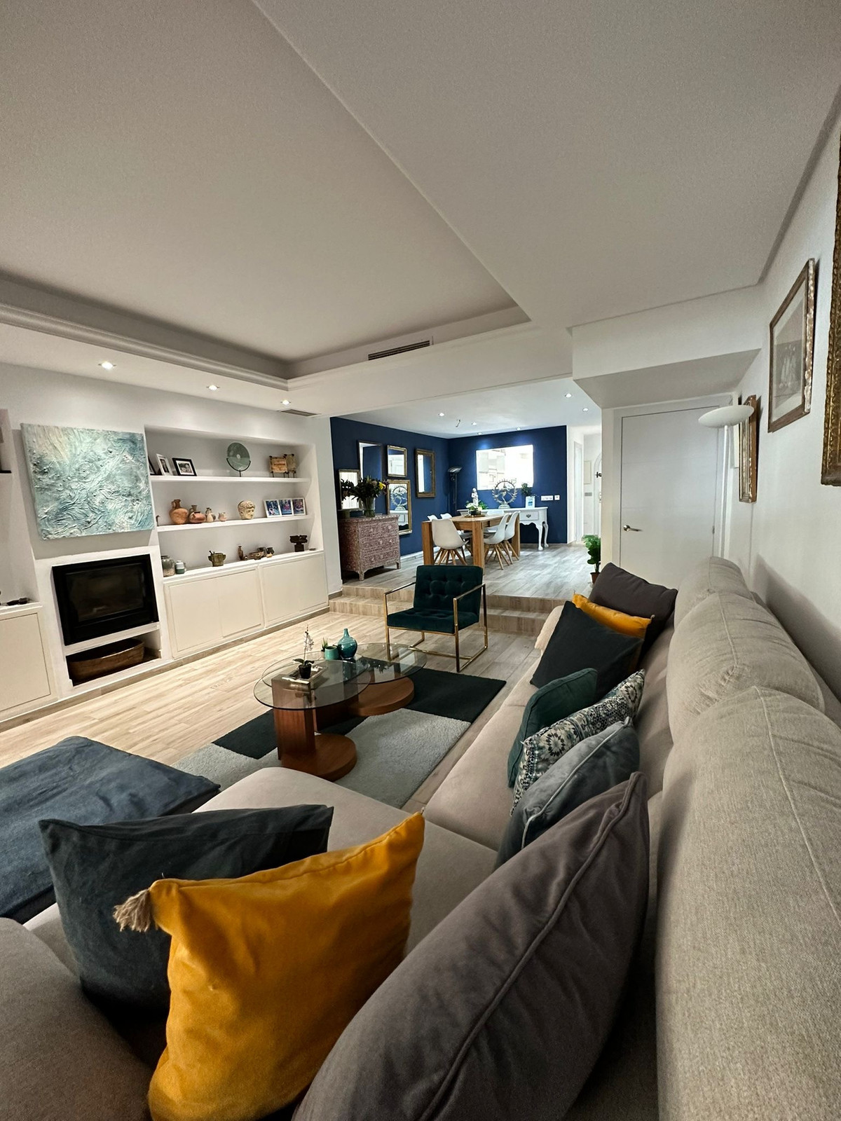 https://cdn.resales-online.com/public/14ldb8kixc/properties/6d8b9c1750b611f0ad0102e0405b089b/w1200/1-7980e48d732b6fc85c14b43b94d2aa54.jpg?v=1750744089