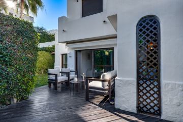 https://cdn.resales-online.com/public/xxgluerdu7/properties/f33aa3724e5911f0ad0102e0405b089b/w1200/5-3595ad71cbd87be6c3643a4285ef4791.jpg?v=1750484468