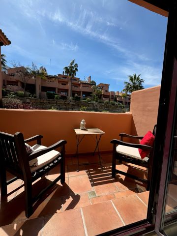 https://cdn.resales-online.com/public/qph8q6eobndgyqok/properties/12dd8d0751a011f0ad0102e0405b089b/w1200/26-c684a62c9f160a1f90904dd925da0645.jpg?v=1750845783