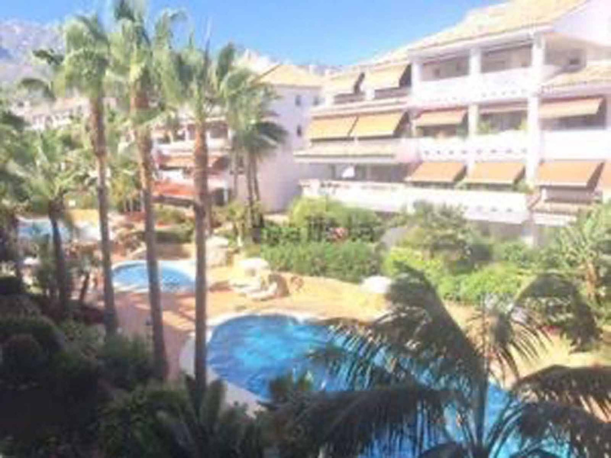 https://cdn.resales-online.com/public/ddvgn7rjgq/properties/425ce93c511711f0ad0102e0405b089b/w1200/1-7980e48d732b6fc85c14b43b94d2aa54.jpg?v=1750849232