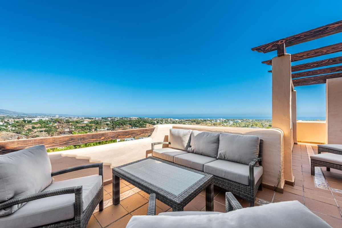 https://cdn.resales-online.com/public/ce35ic6qf2/properties/0e384104524311f0ad0102e0405b089b/w1200/1-7980e48d732b6fc85c14b43b94d2aa54.jpg?v=1750914440