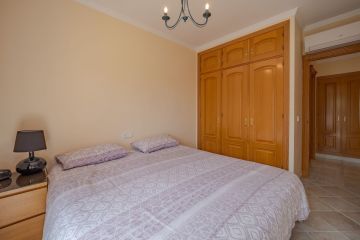 https://cdn.resales-online.com/public/uskiv5u659/properties/2ec632ad4c4c11f0ad0102e0405b089b/w1200/30-5e8634ec9576c9ad4825a6dec5b5d375.jpg?v=1751887167