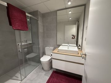 https://cdn.resales-online.com/public/6xjqqps9di/properties/01d43f8c527e11f0ad0102e0405b089b/w1200/22-bcf8e6250e0bab365f900a8ac31ac040.jpg?v=1751043921